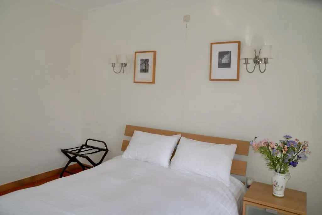 *** Pensión Guesthouse Les Tilleuls Fleurus Bélgica